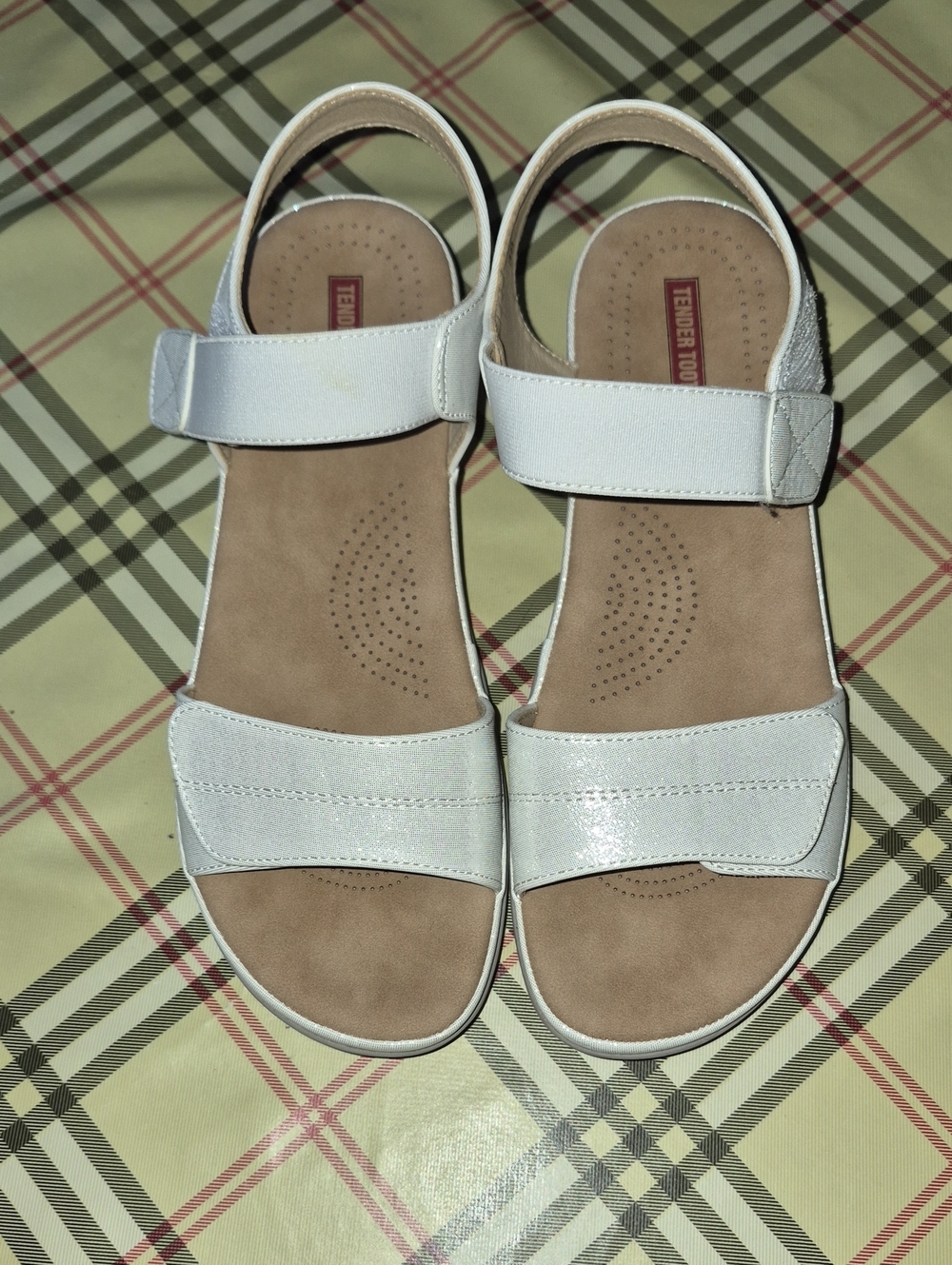 Tender Tootsies Adjustable Wedge Sandals Sparkle Beige Size 7.5 8